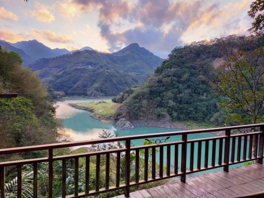 河那灣民宿露營區