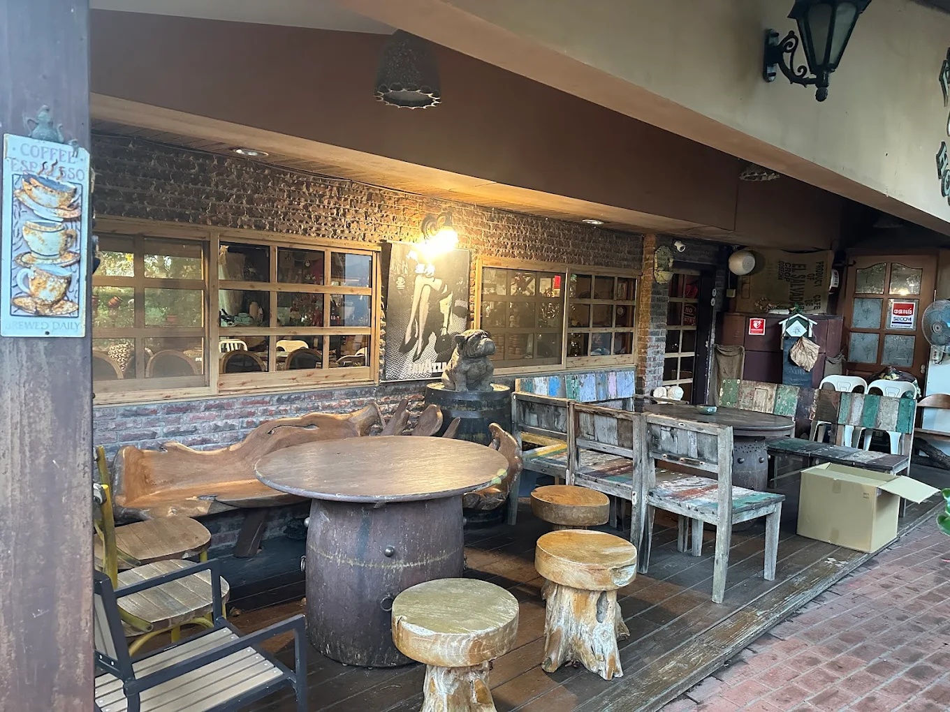 八方園客家文化餐館